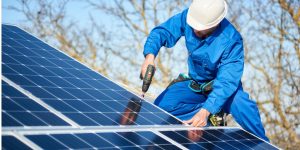 Installation Maintenance Panneaux Solaires Photovoltaïques à Laussou